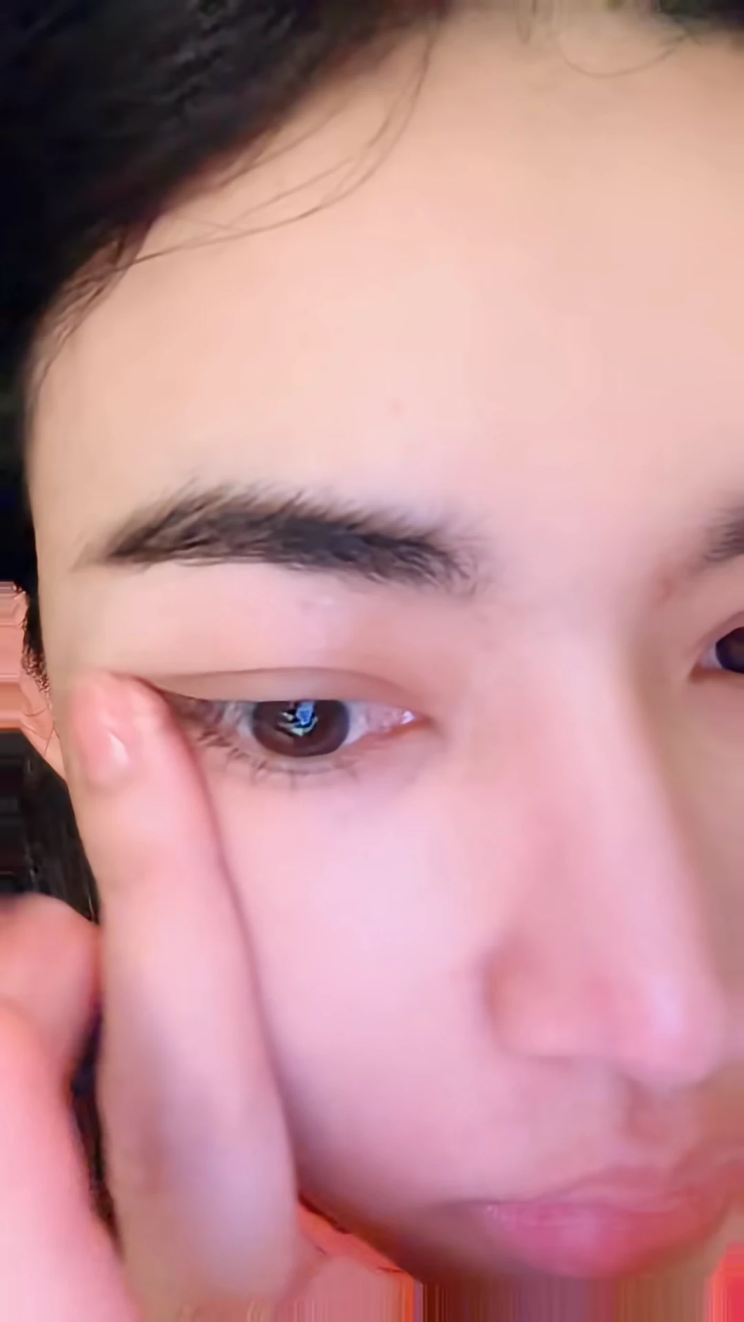 Adjusting the actual Premium Plus eye sheet around the eye
